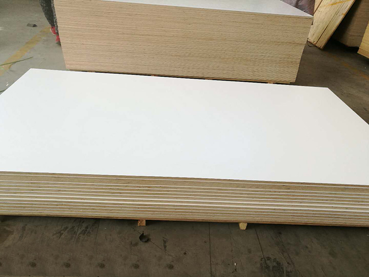 4 實(shí)木多層家具板.jpg